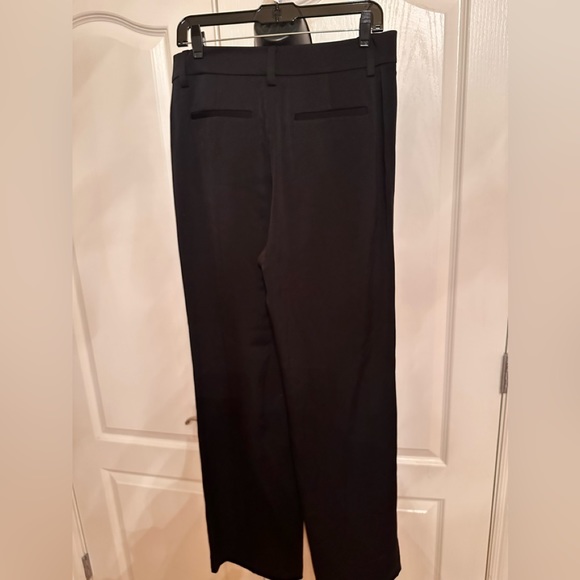 New with ripped tags. Vince black womens slacks size 10 - Picture 5 of 5